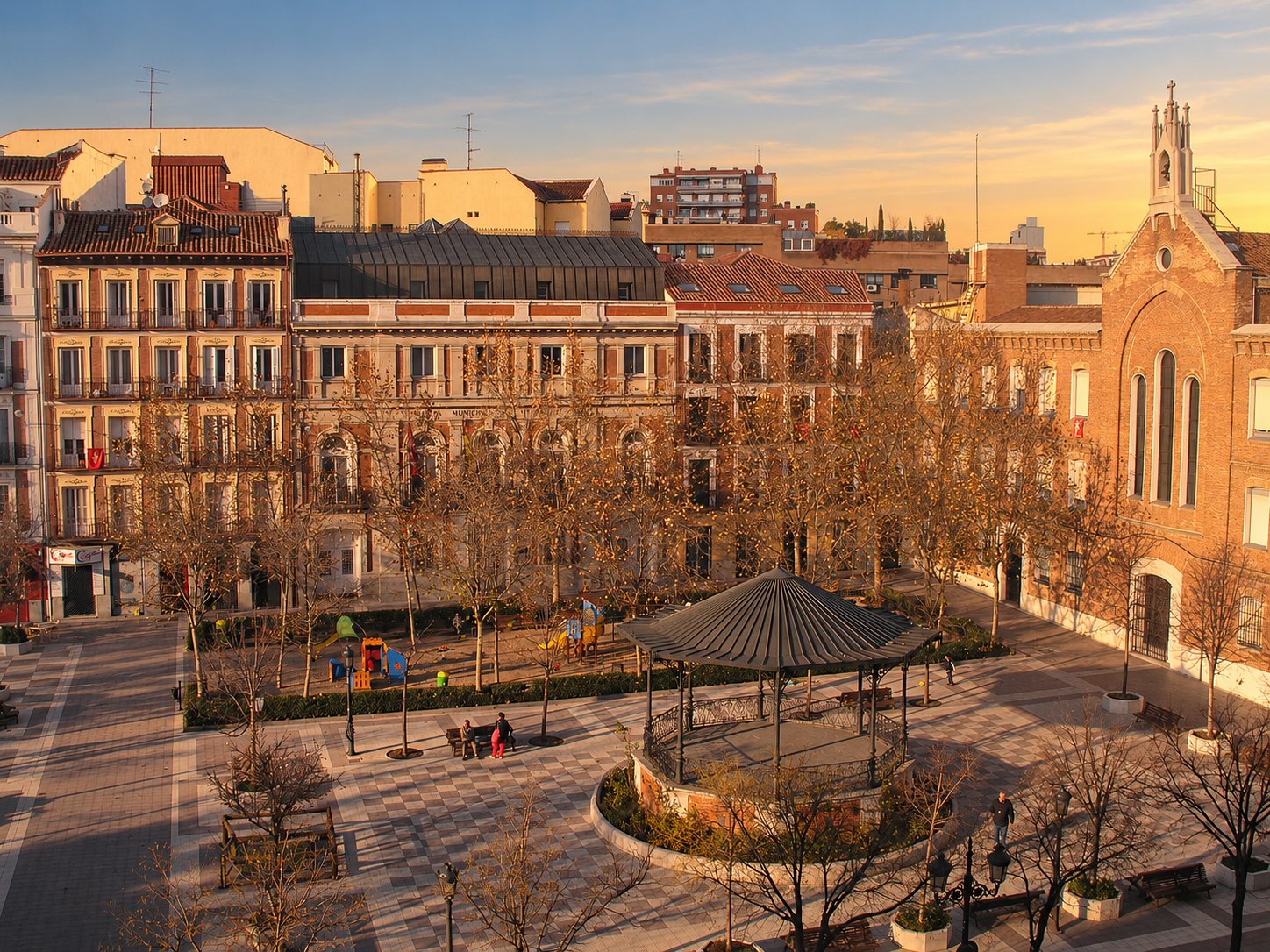 Plaza de Chamberí with its music pavilion, Madrid